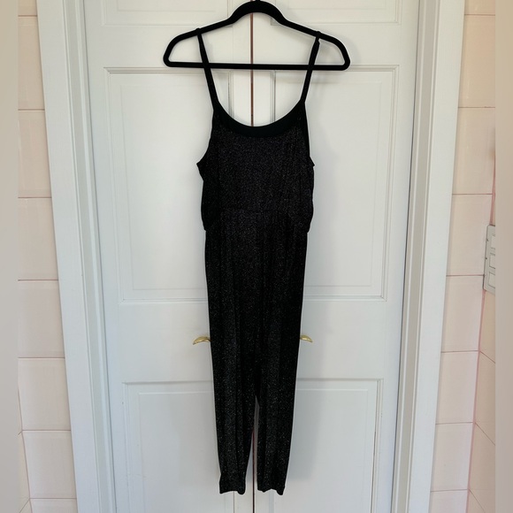 Alice + Olivia Zahara Glitter Cropped Jumpsuit - Picture 11 of 15